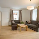 View Julia By We Rent *