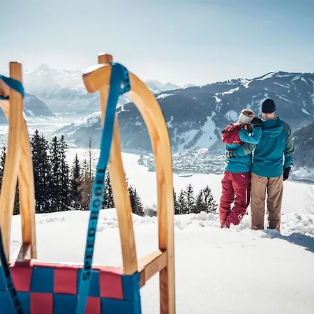 View Julia By We Rent Apartment