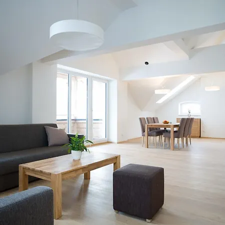 View Julia By We Rent *