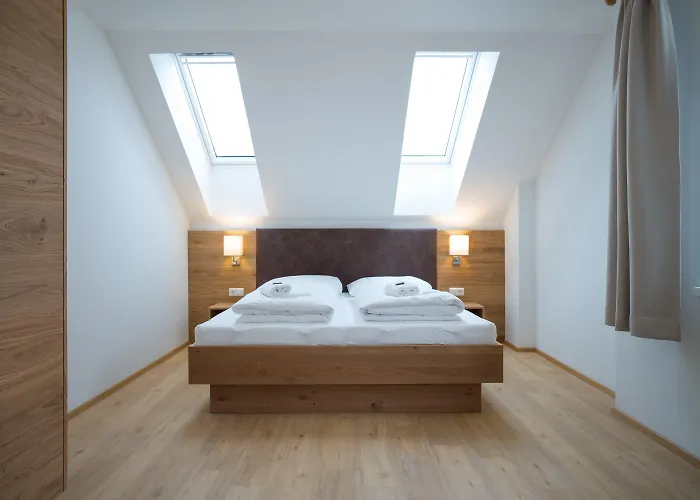 View Julia By We Rent *