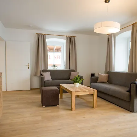 View Julia By We Rent *